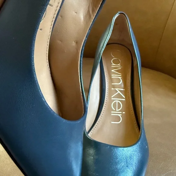 Calvin Klein Blue Leather Pointed Toe Stiletto Pumps with silver detailing - Picture 3 of 3